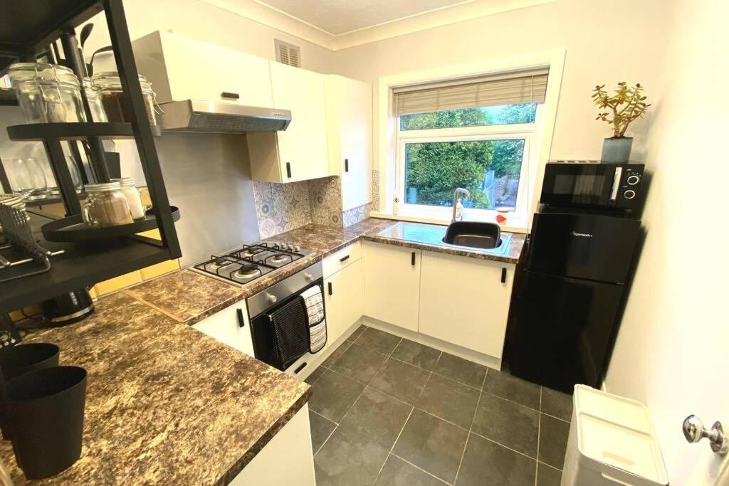 Spacious 2 Bed Apt Sleeps 4 Near Bournemouth Beach Exterior photo